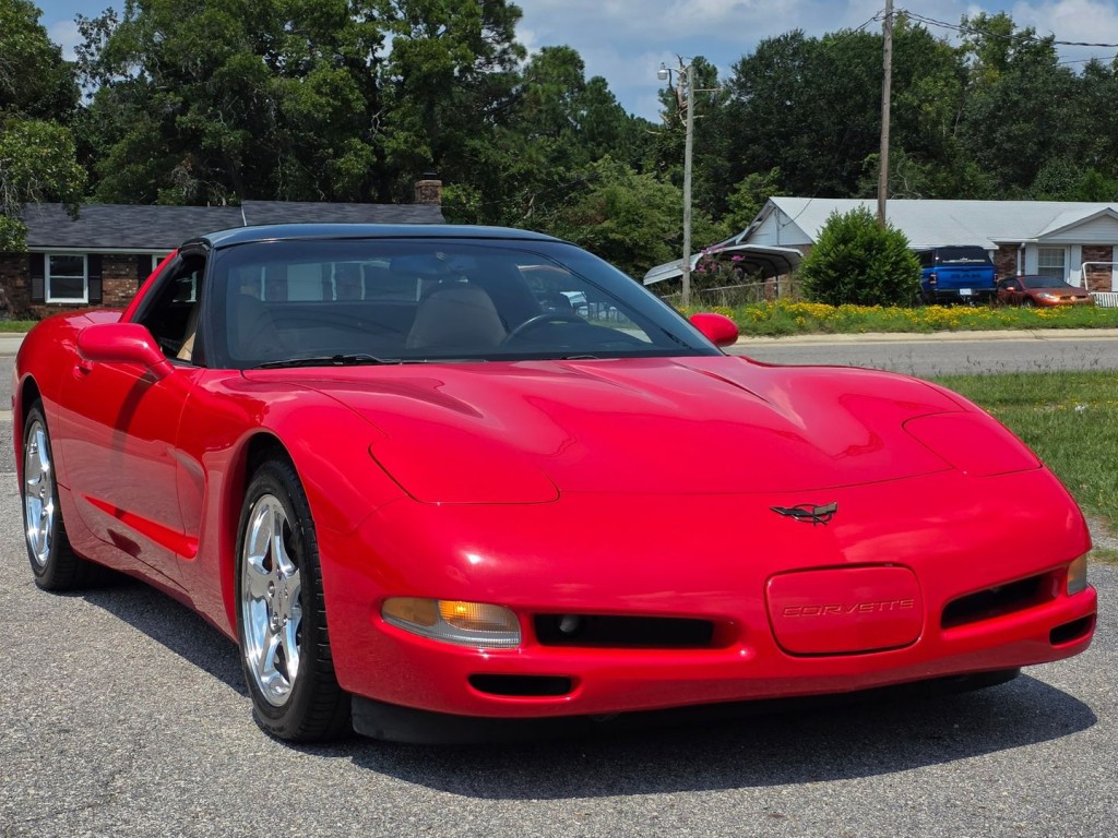 2004 Chevrolet Corvette Image 4
