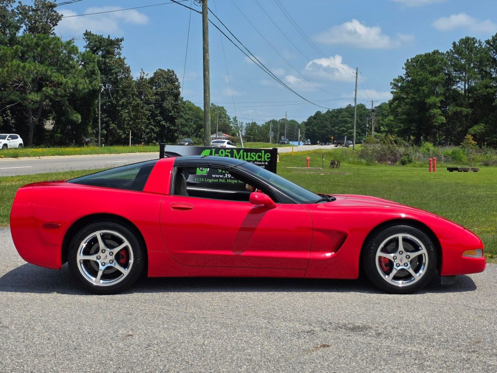 2004 Chevrolet Corvette Image 6