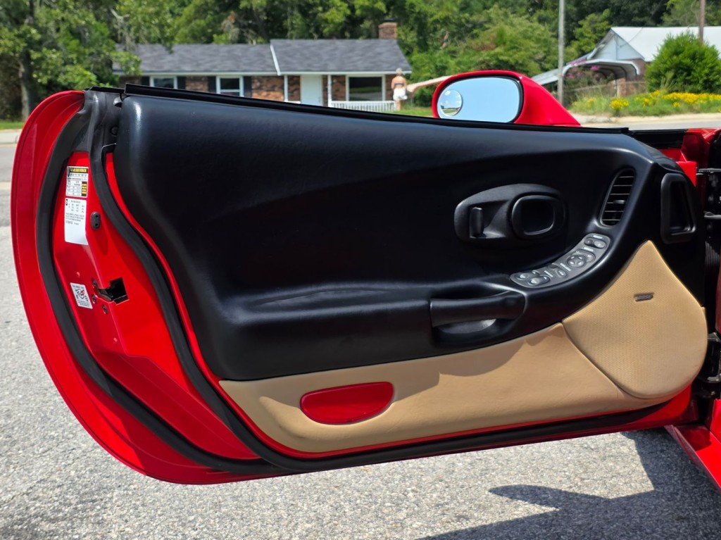2004 Chevrolet Corvette Image 35