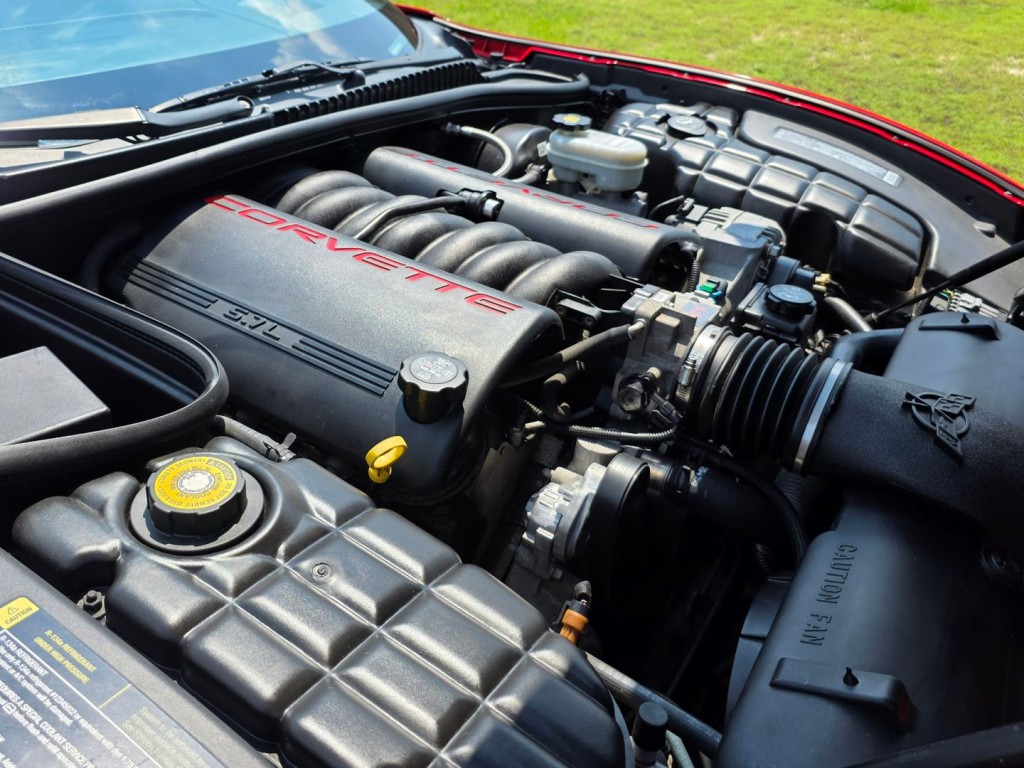 2004 Chevrolet Corvette Image 42