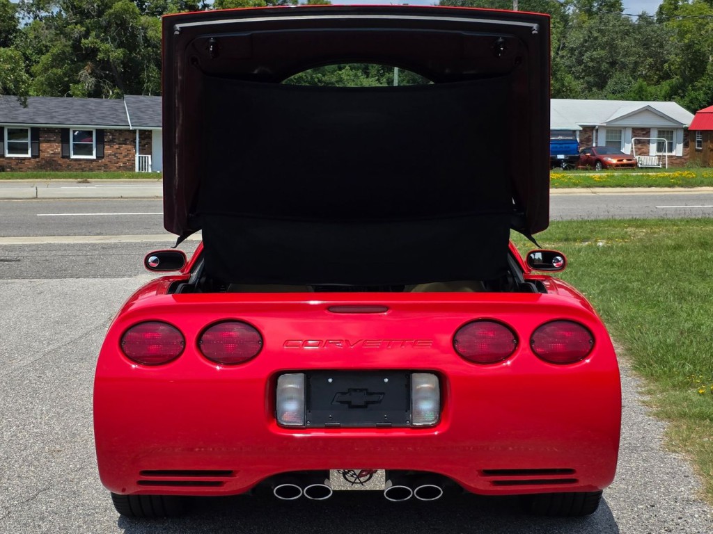 2004 Chevrolet Corvette Image 45