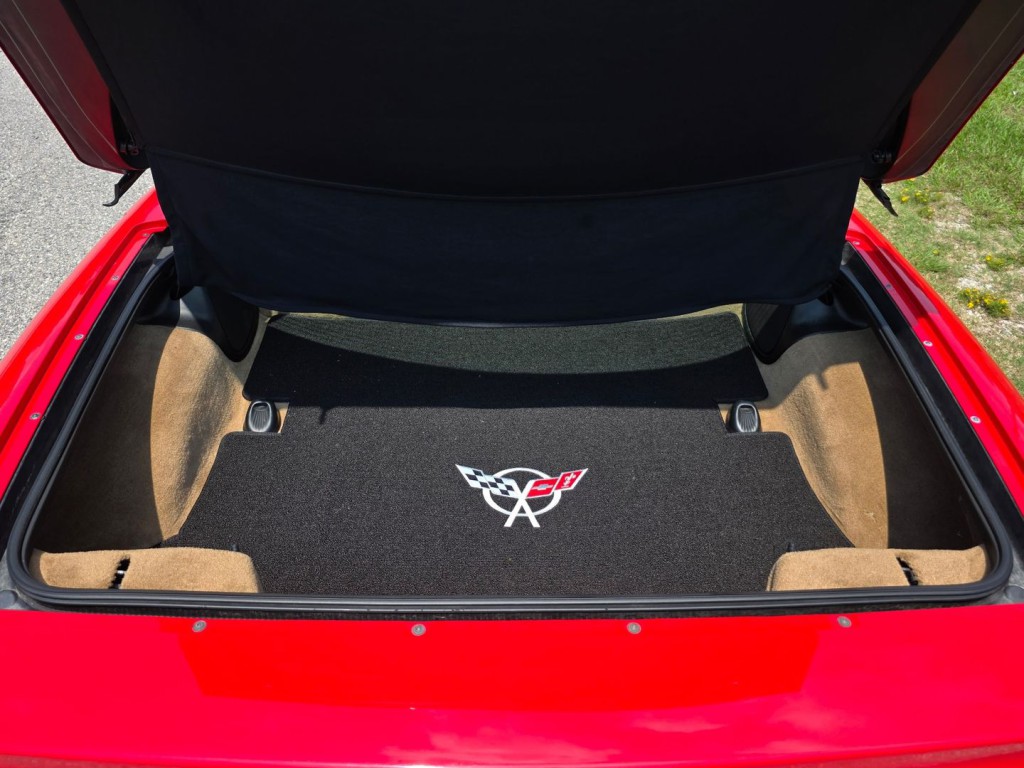 2004 Chevrolet Corvette Image 47