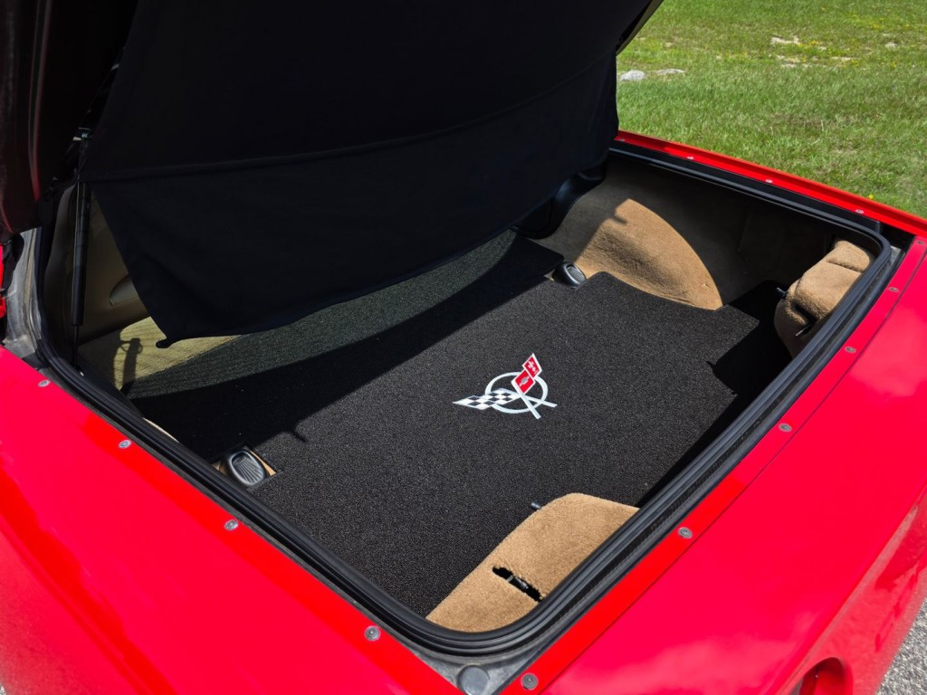 2004 Chevrolet Corvette Image 48
