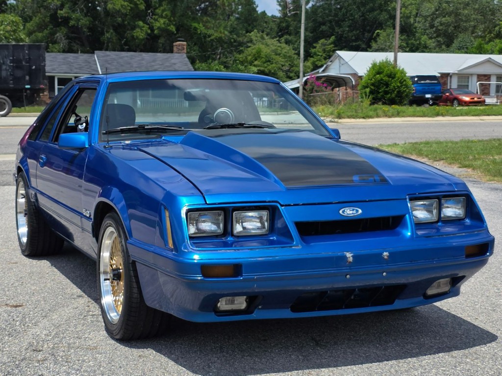 1985 Ford Mustang Image 4