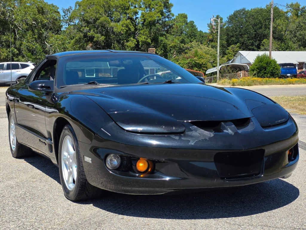 1999 Pontiac Firebird Image 4
