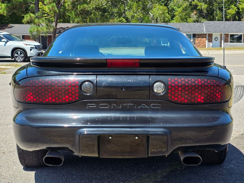 1999 Pontiac Firebird Image 9