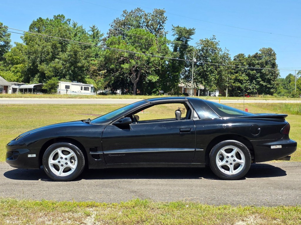 1999 Pontiac Firebird Image 12