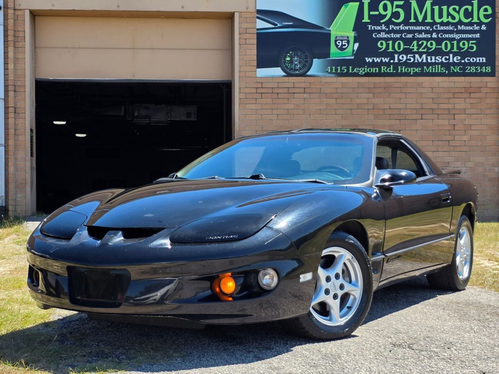 1999 Pontiac Firebird Image 13