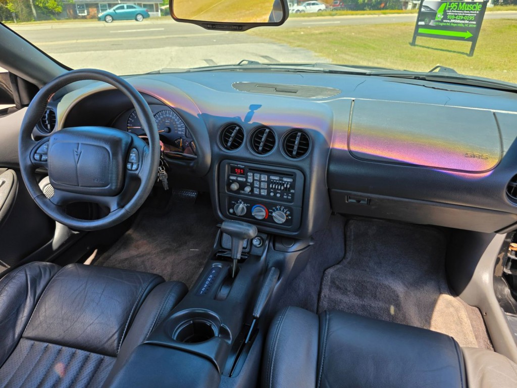 1999 Pontiac Firebird Image 31