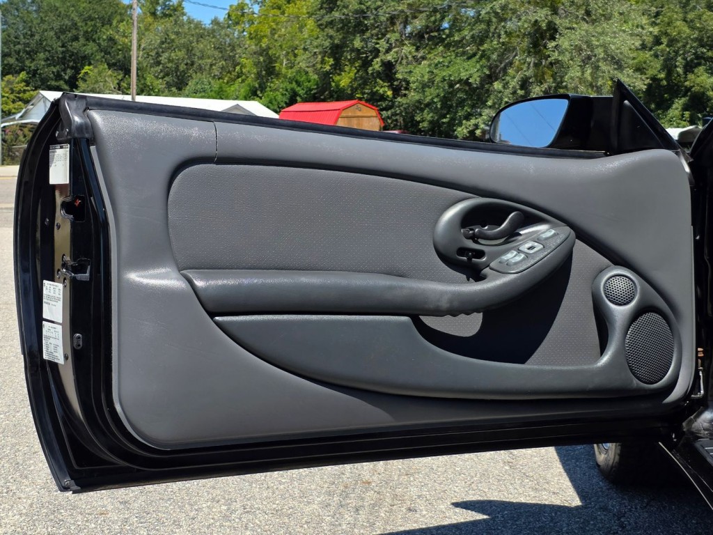 1999 Pontiac Firebird Image 34