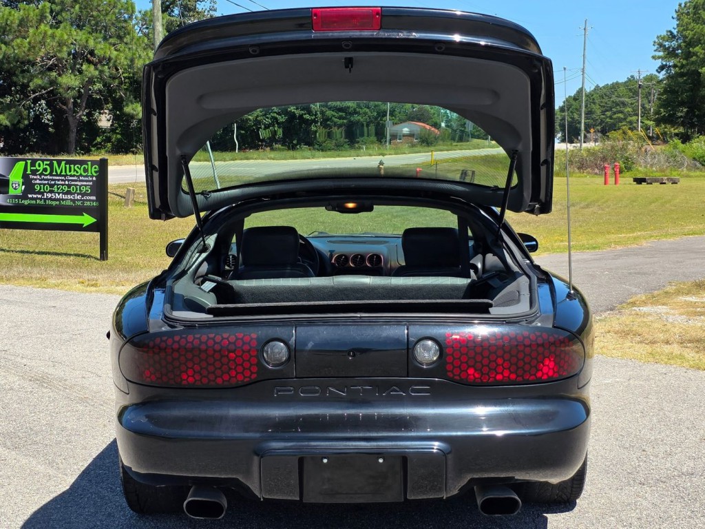 1999 Pontiac Firebird Image 43