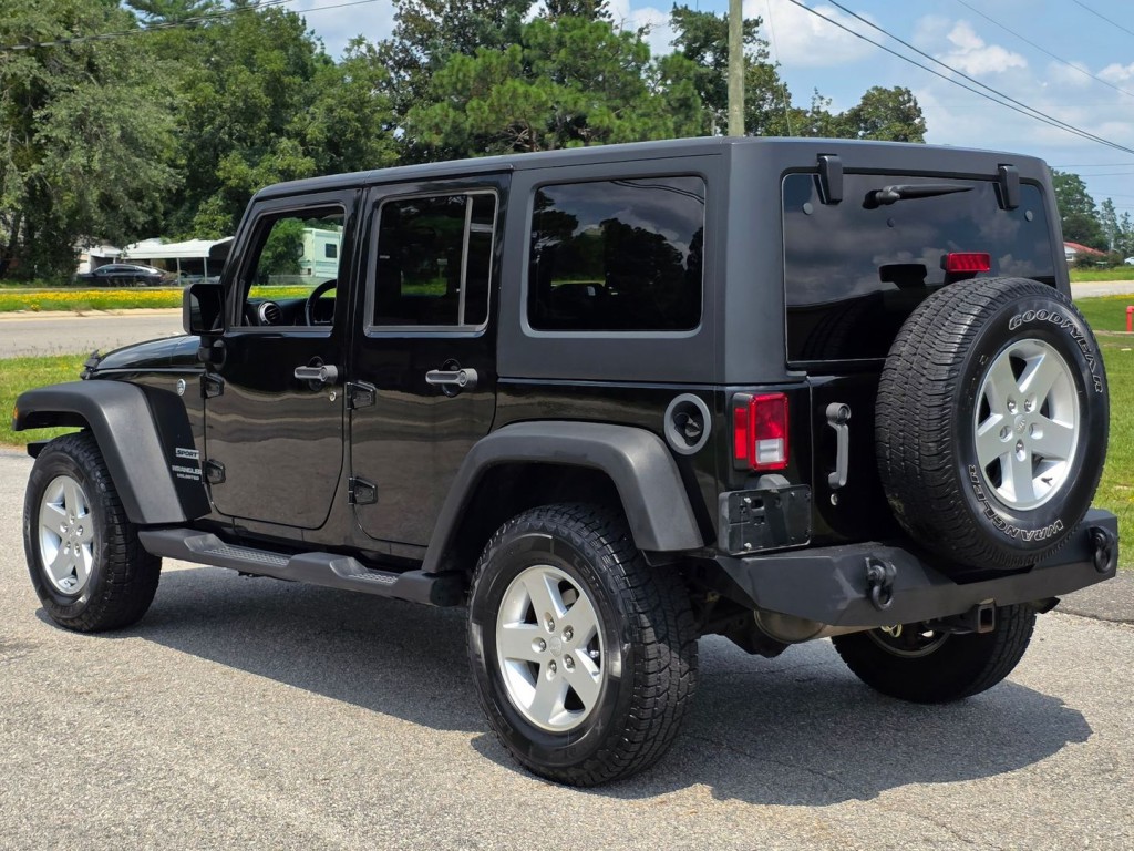 2017 Jeep Wrangler Unlimited Image 11