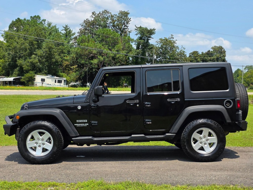2017 Jeep Wrangler Unlimited Image 12
