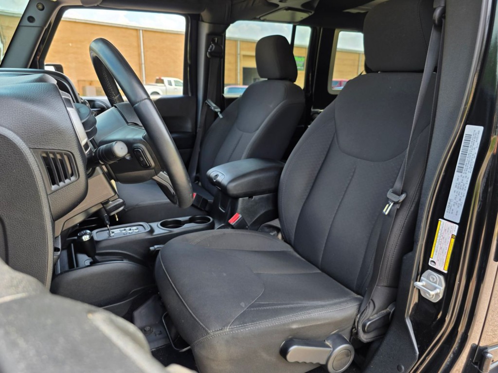 2017 Jeep Wrangler Unlimited Image 14