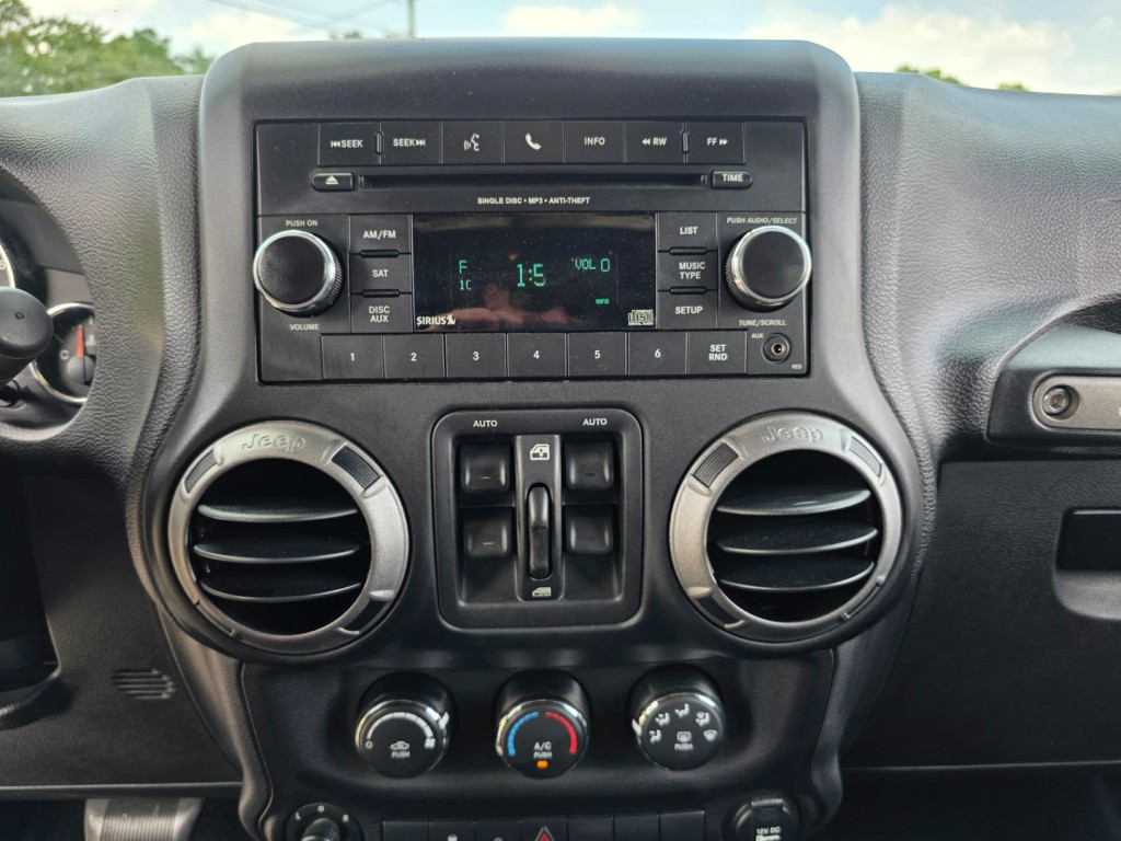 2017 Jeep Wrangler Unlimited Image 20