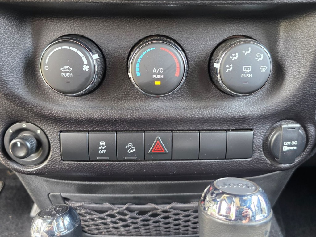 2017 Jeep Wrangler Unlimited Image 21