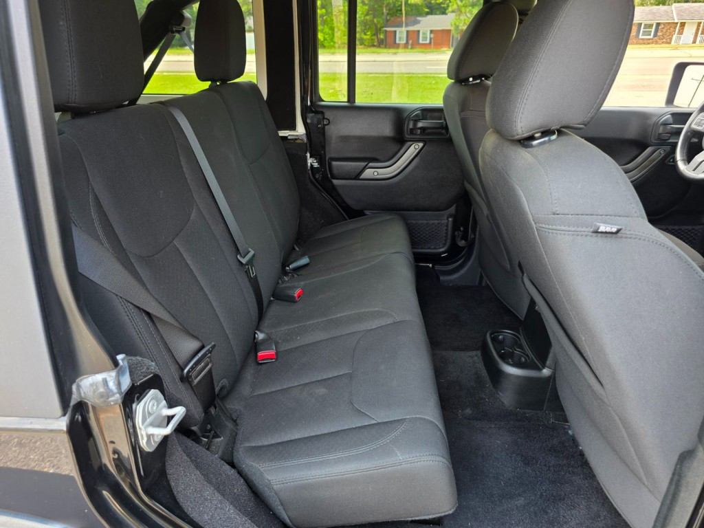 2017 Jeep Wrangler Unlimited Image 29