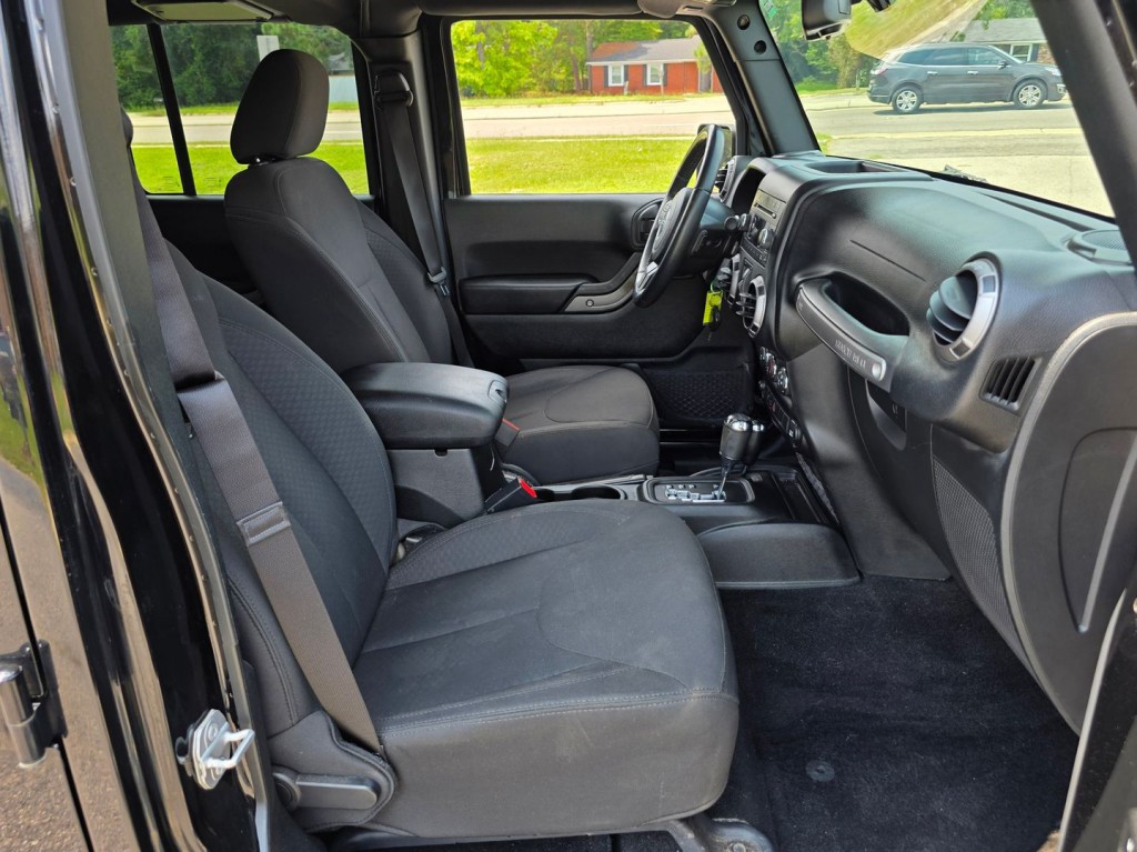 2017 Jeep Wrangler Unlimited Image 31