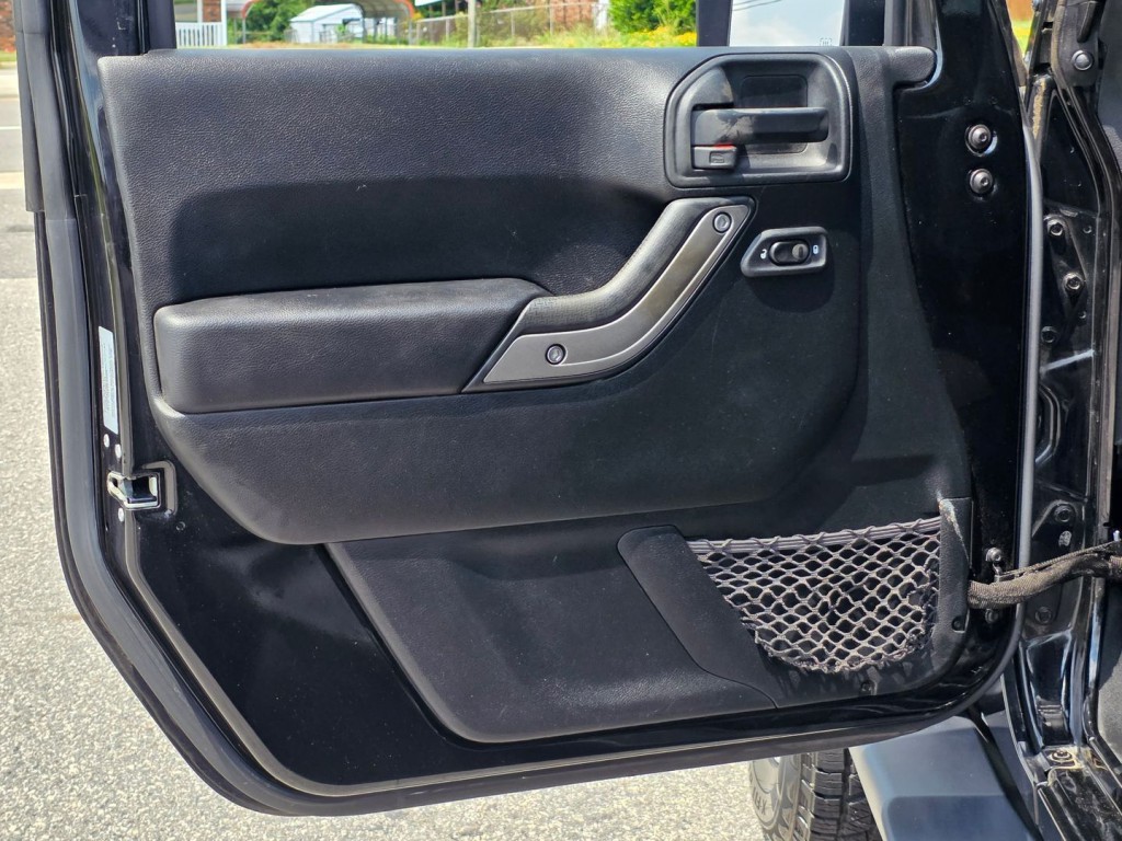 2017 Jeep Wrangler Unlimited Image 34