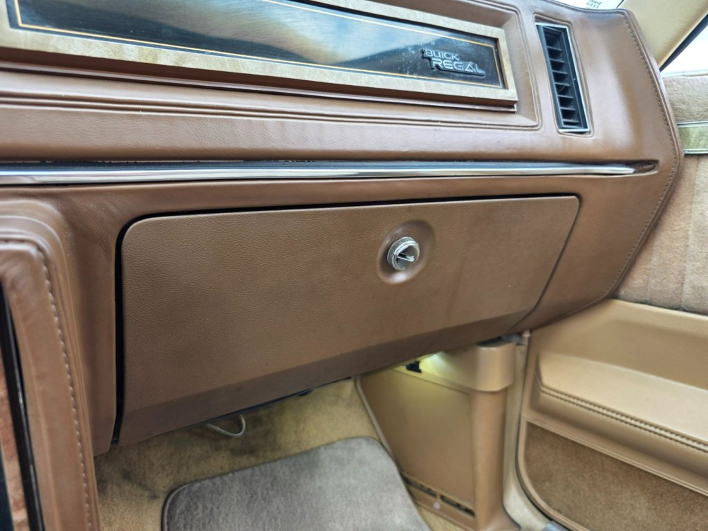 1985 Buick Regal Image 20
