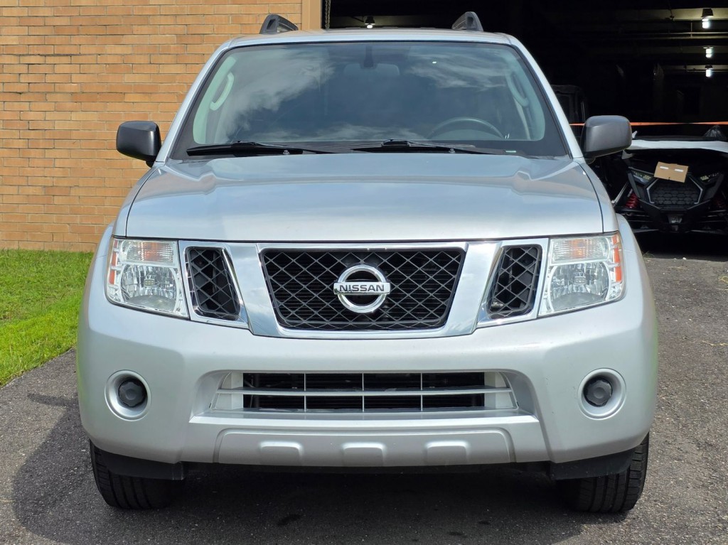 2012 Nissan Pathfinder Image 3