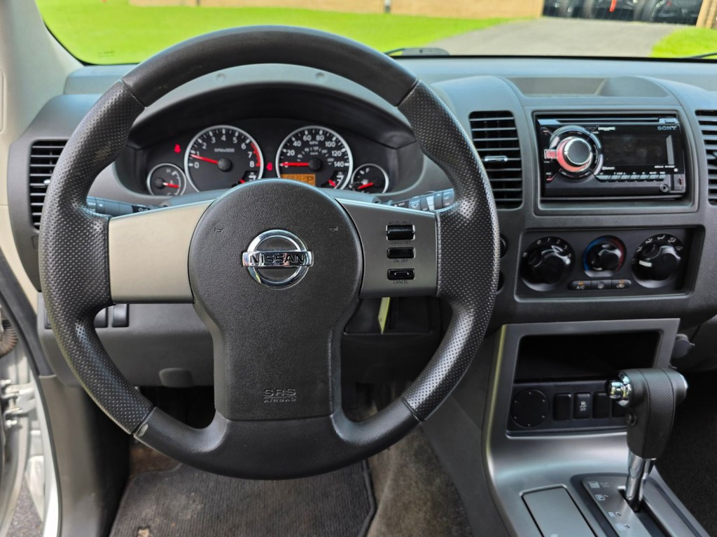 2012 Nissan Pathfinder Image 17