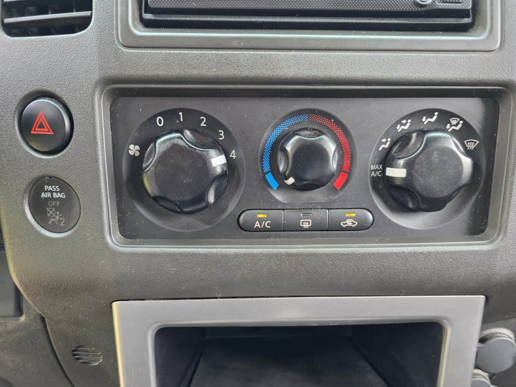 2012 Nissan Pathfinder Image 21