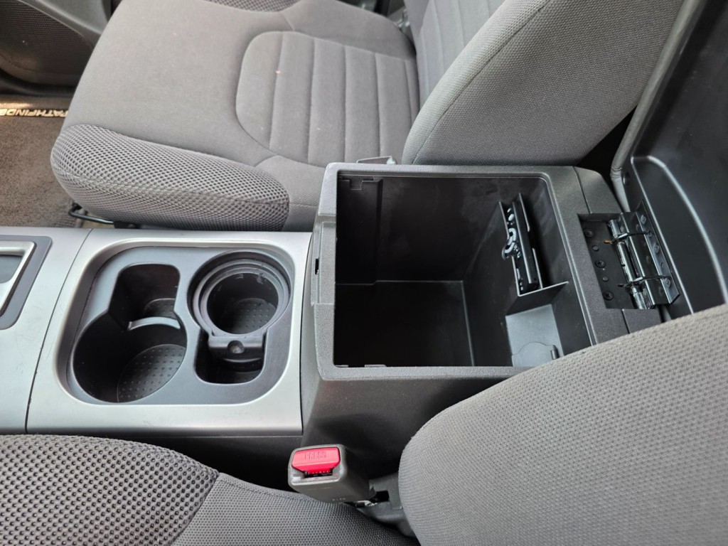 2012 Nissan Pathfinder Image 26