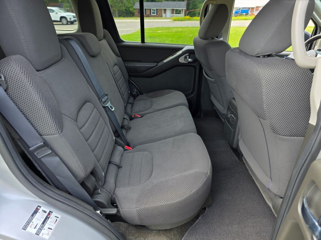 2012 Nissan Pathfinder Image 31