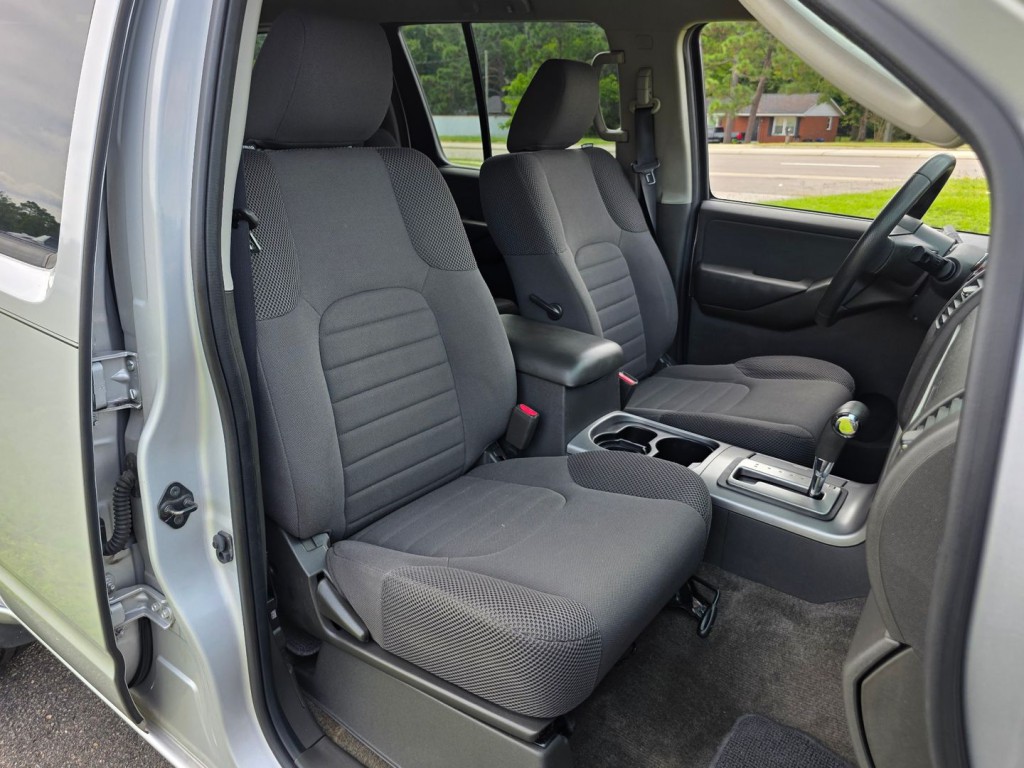 2012 Nissan Pathfinder Image 32