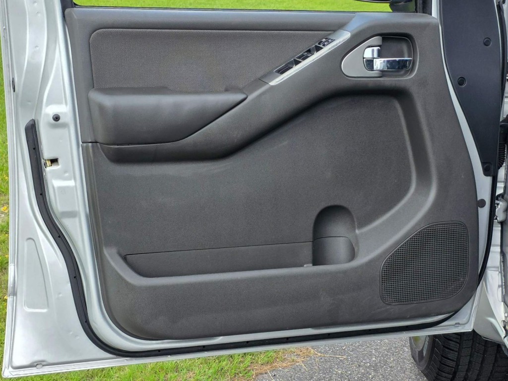 2012 Nissan Pathfinder Image 36