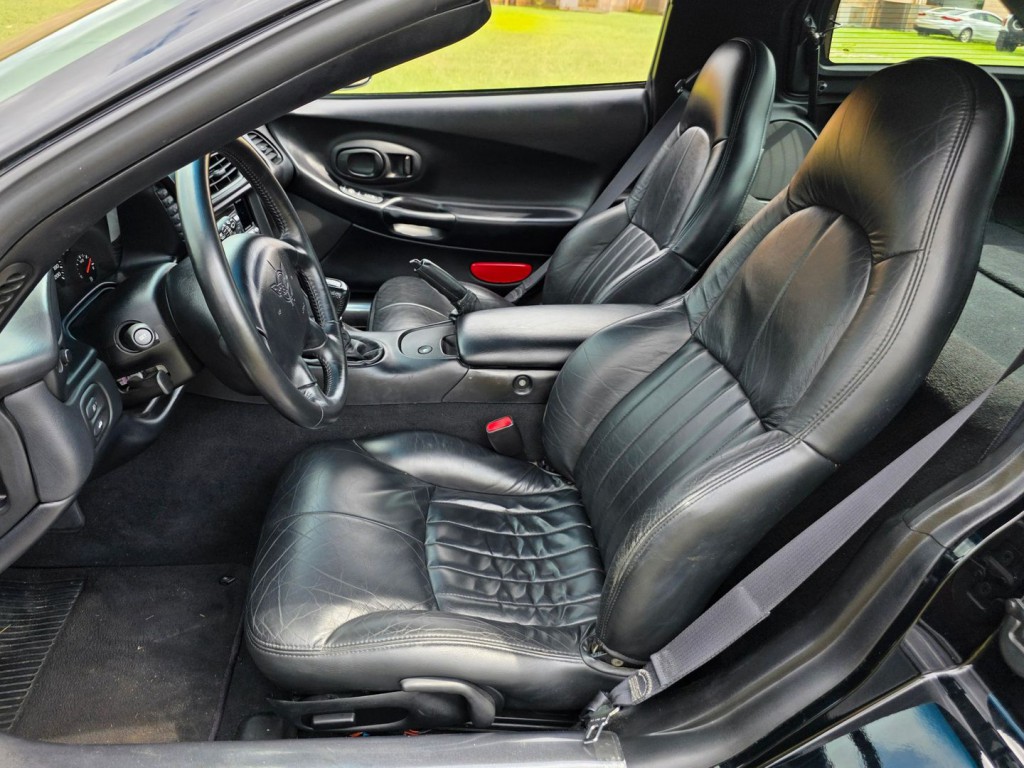 1998 Chevrolet Corvette Image 15