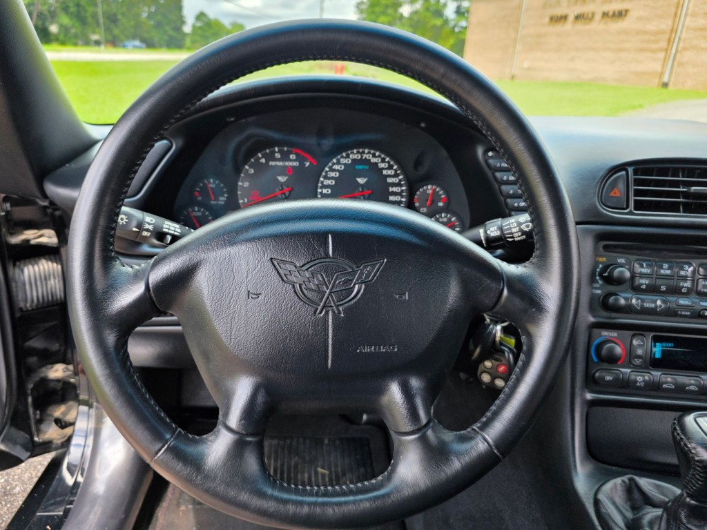 1998 Chevrolet Corvette Image 17