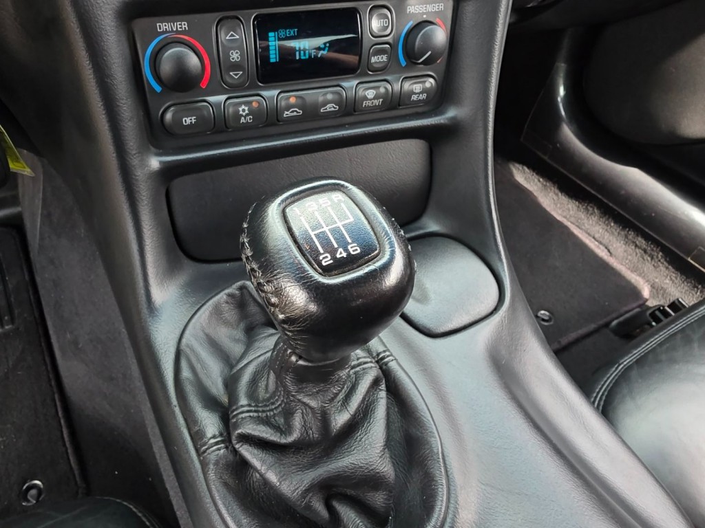 1998 Chevrolet Corvette Image 20
