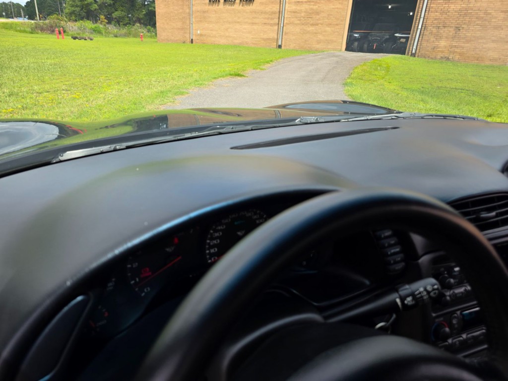 1998 Chevrolet Corvette Image 33