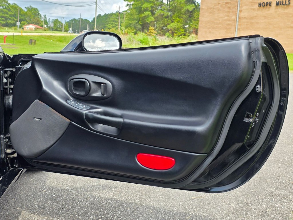 1998 Chevrolet Corvette Image 37