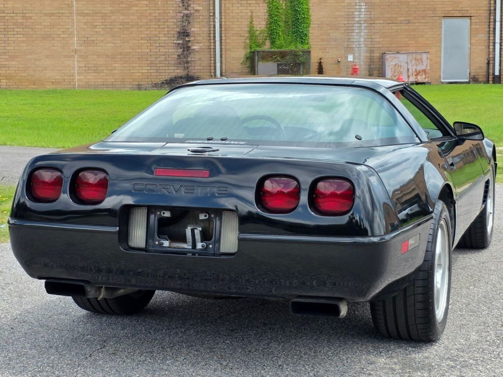 1995 Chevrolet Corvette Image 8