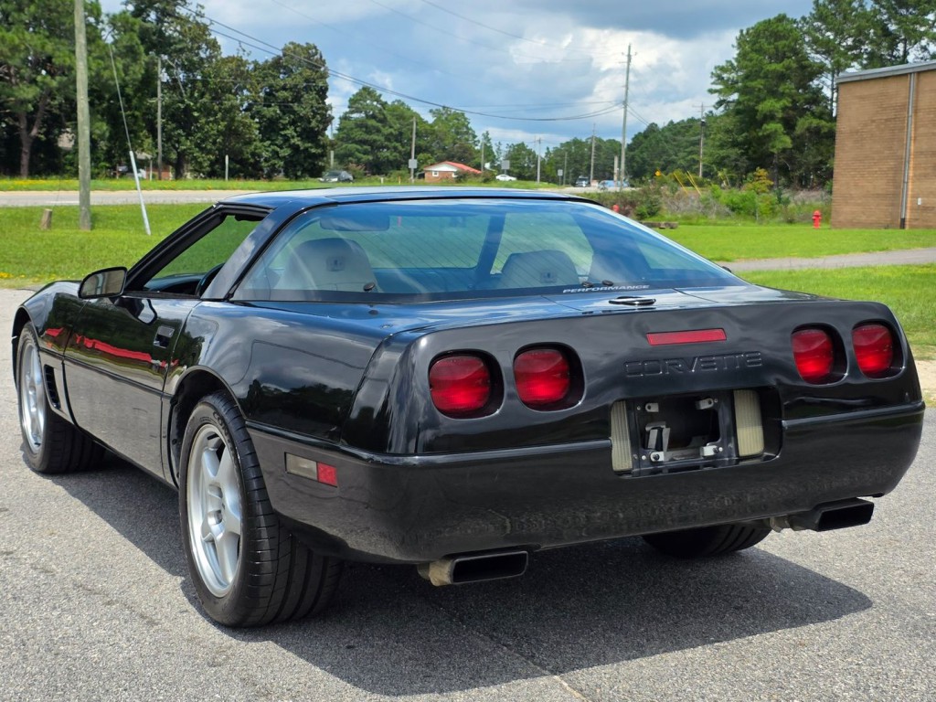 1995 Chevrolet Corvette Image 10