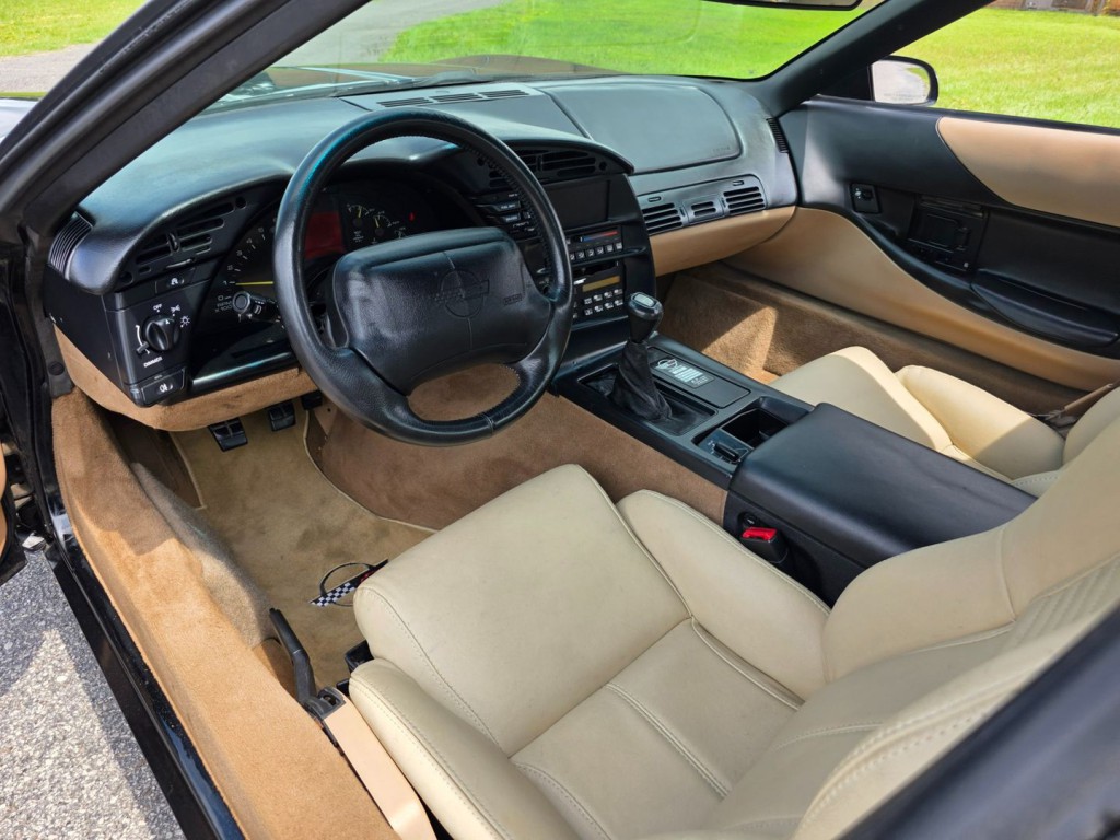 1995 Chevrolet Corvette Image 16