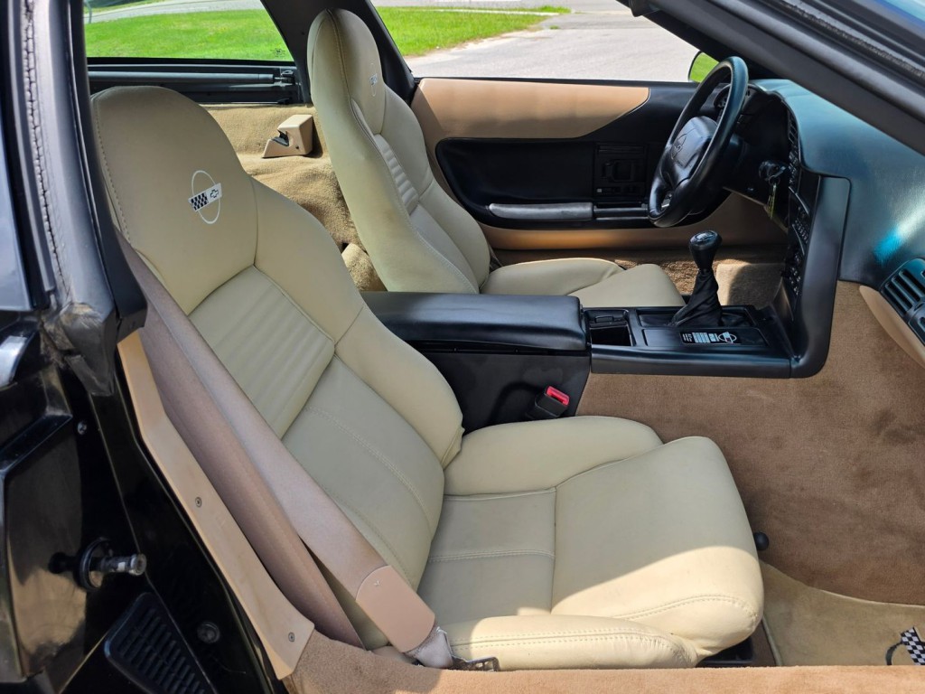 1995 Chevrolet Corvette Image 30