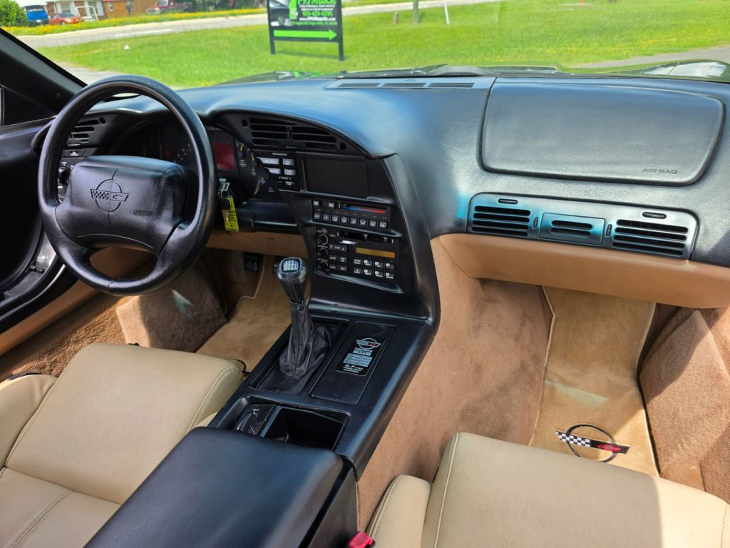1995 Chevrolet Corvette Image 32
