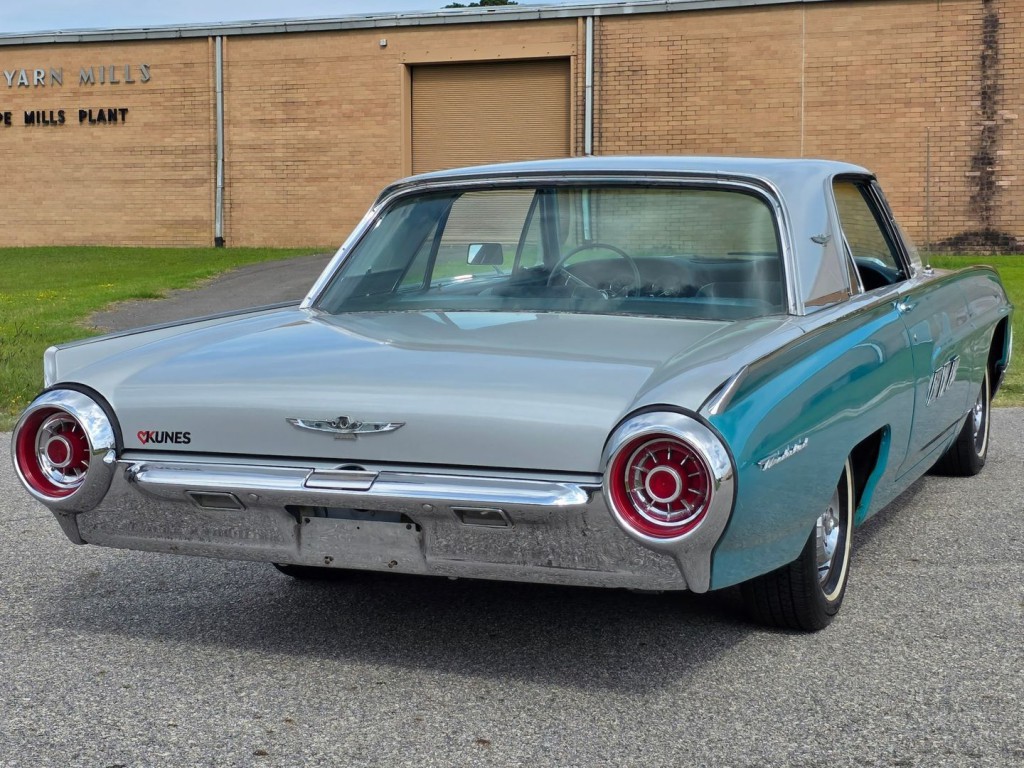 1963 Ford Thunderbird Image 8