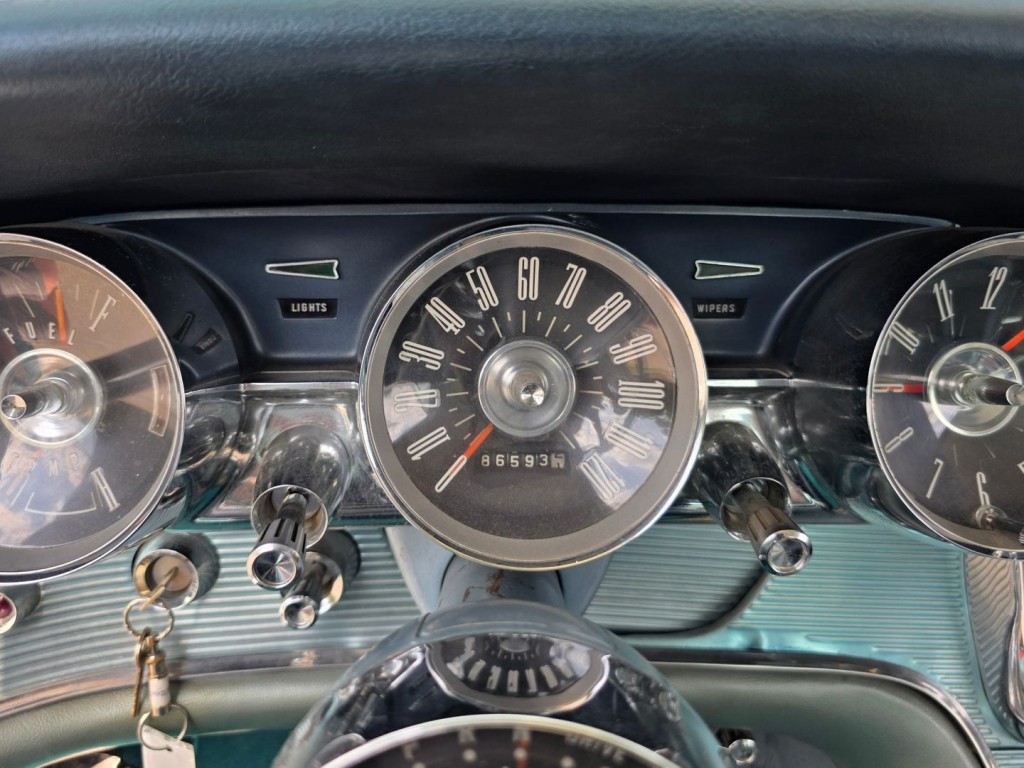 1963 Ford Thunderbird Image 19