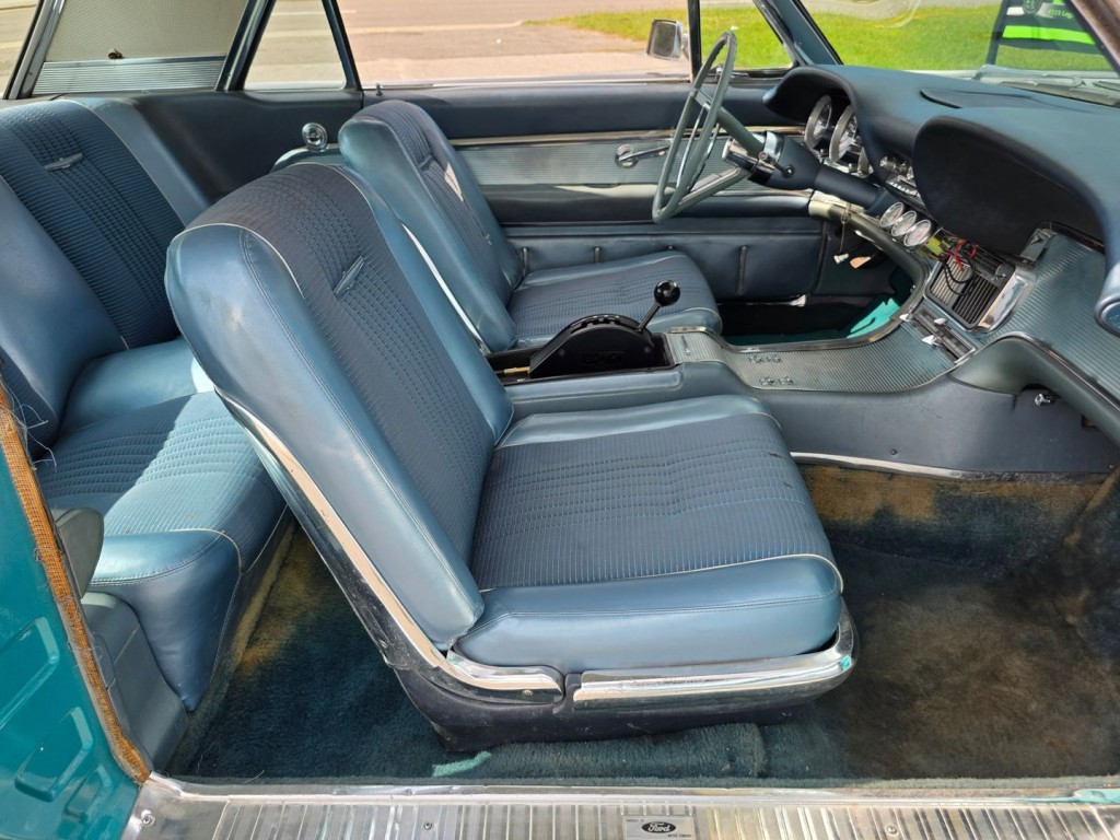 1963 Ford Thunderbird Image 29