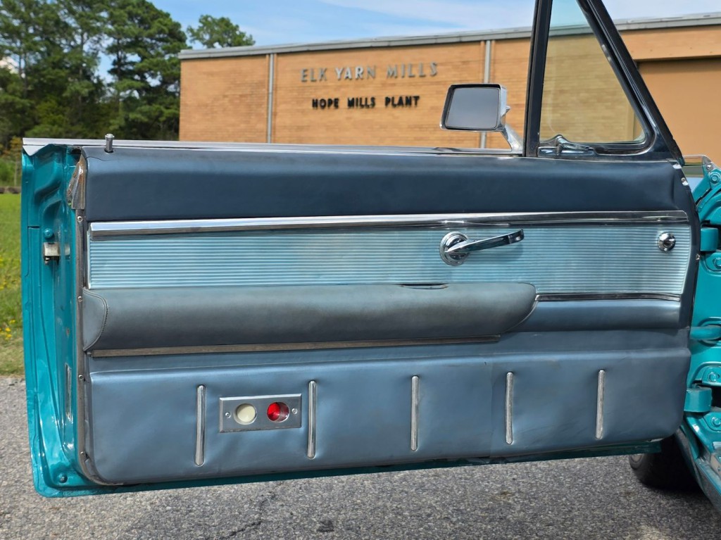 1963 Ford Thunderbird Image 36