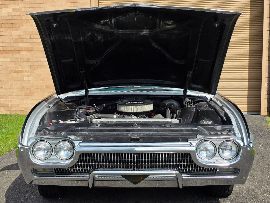 1963 Ford Thunderbird Image 39
