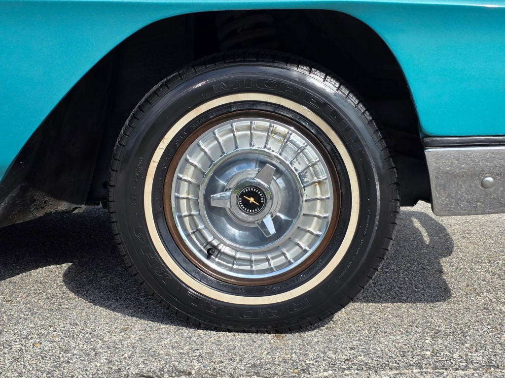 1963 Ford Thunderbird Image 51