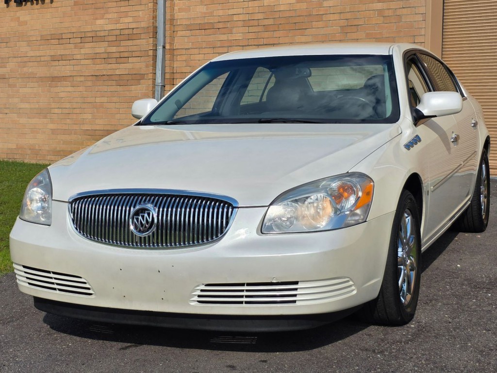 2007 Buick Lucerne Image 2
