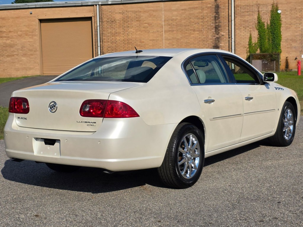 2007 Buick Lucerne Image 7