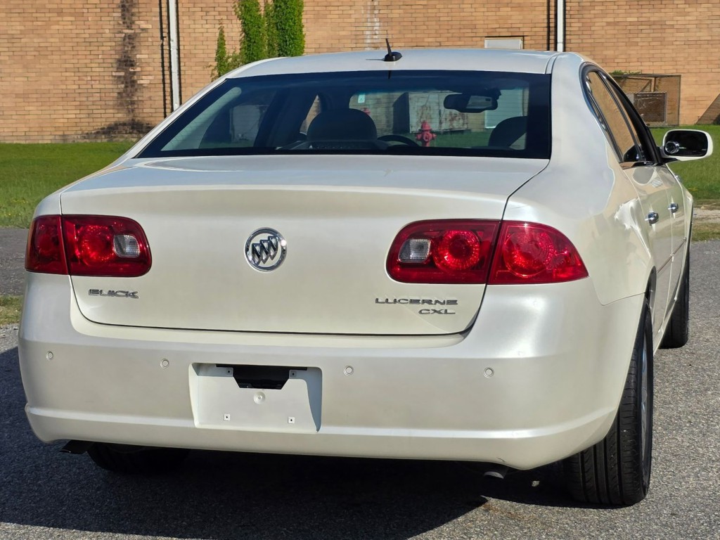 2007 Buick Lucerne Image 8